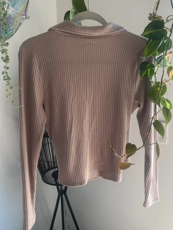 A&F Ribbed Wrap-Front Top - Picture 2 of 2